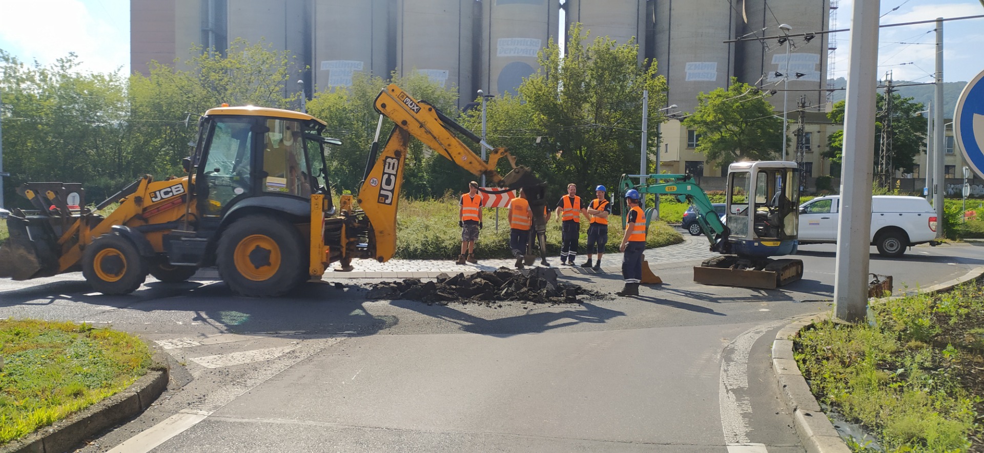 Výpomoc při havárce vodovodní přípojky pro firmu SČVaK