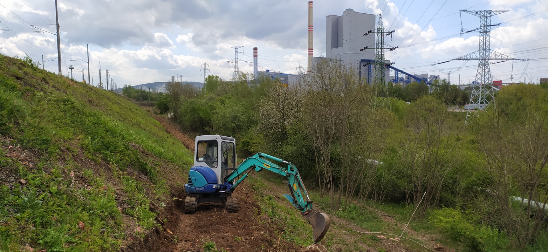 Příprava pro nové kabely elektrárny LEDVICE